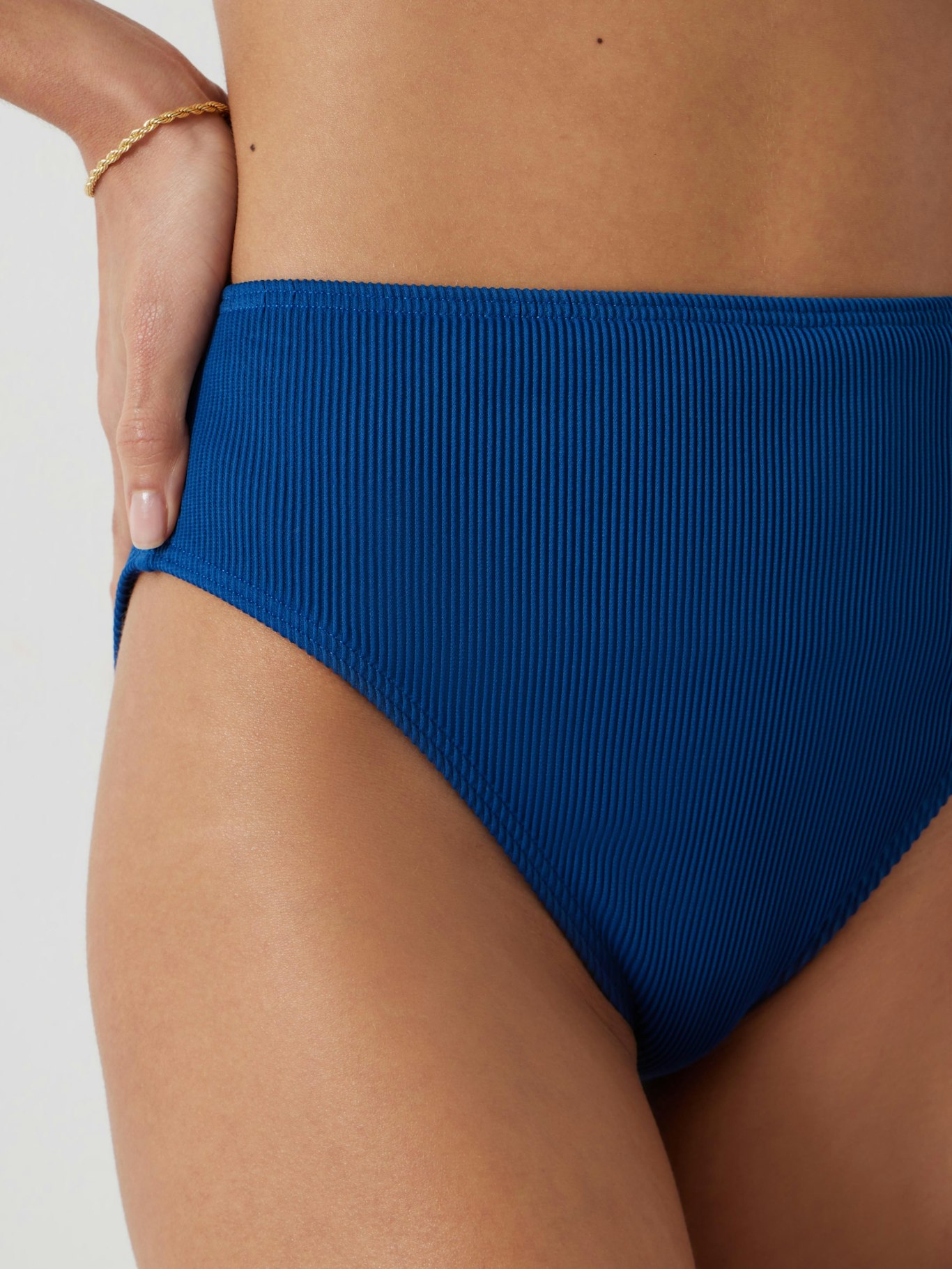 010405-1588-04 Harper High Waisted Rib Bikini Bottoms