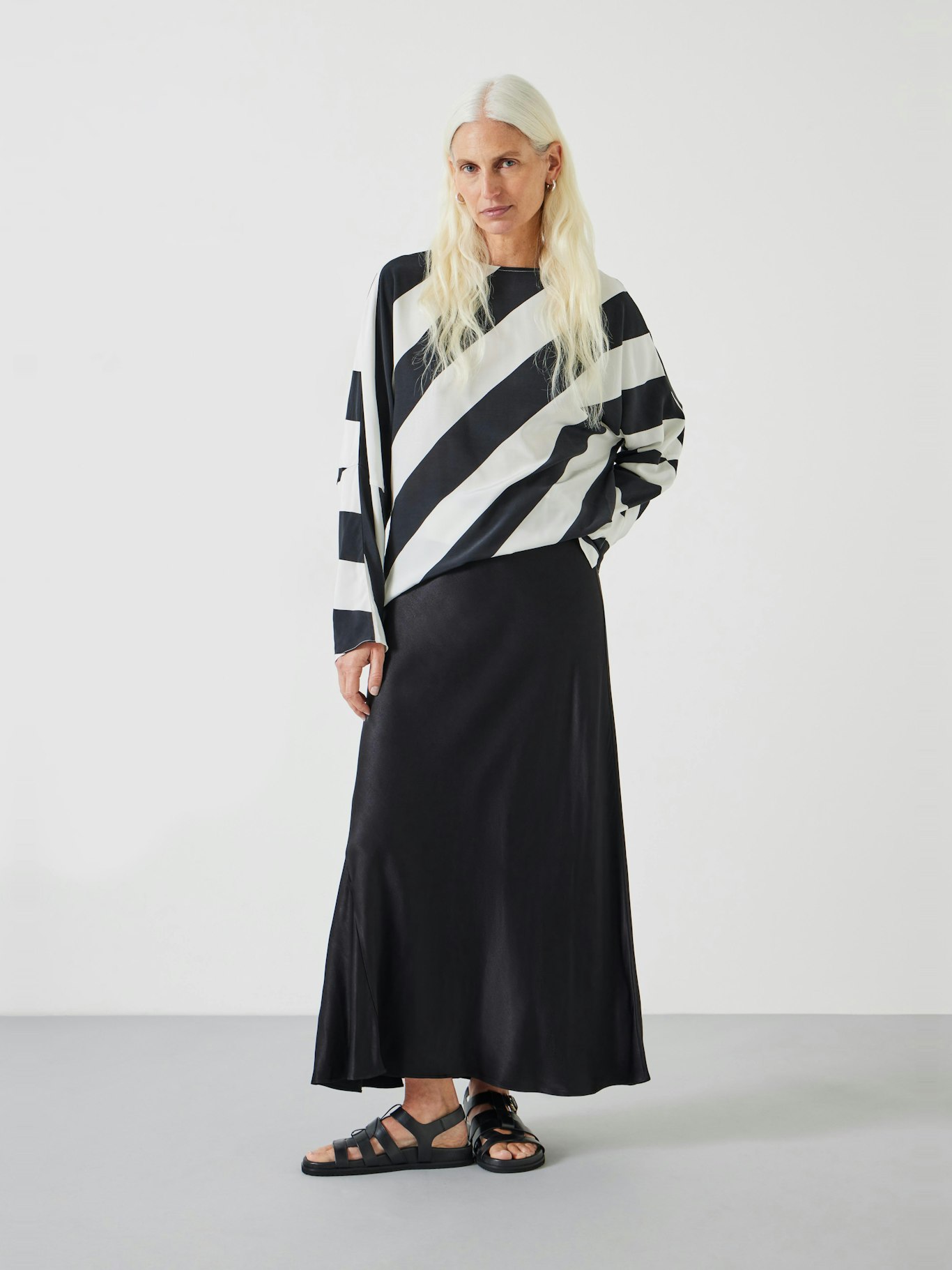 010283-4517-02 Whitney Diagonal Oversized Stripe Top