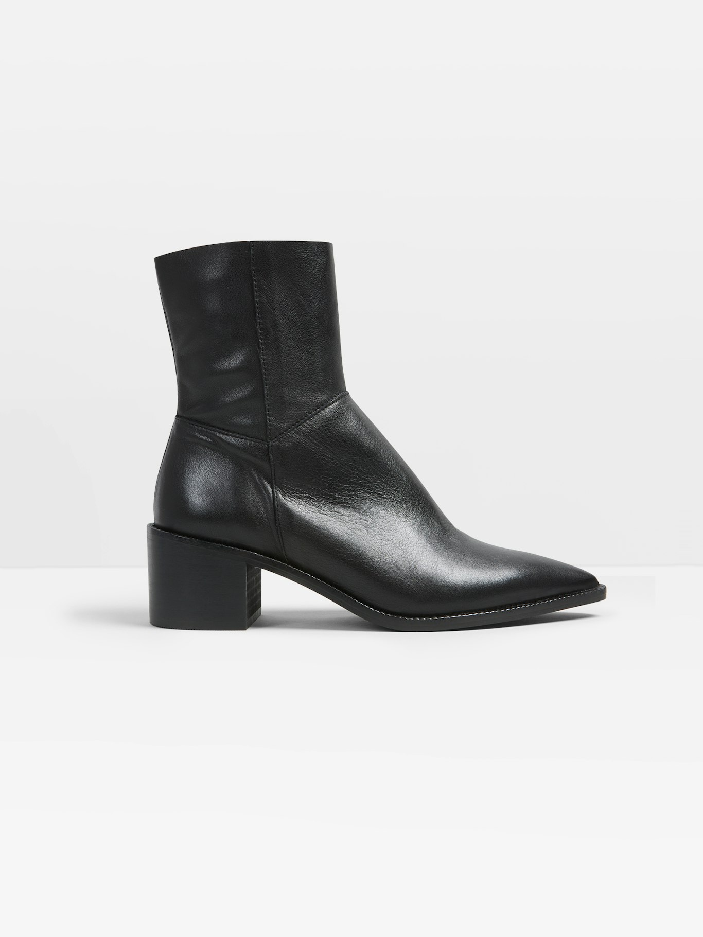 009865-2762-07 Taylah Leather Ankle Boot