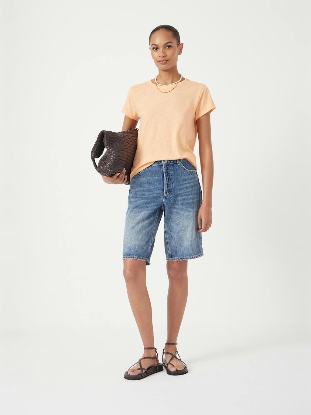 000749-0928-02 Slim Fit Slub Cotton Crew Neck T-Shirt