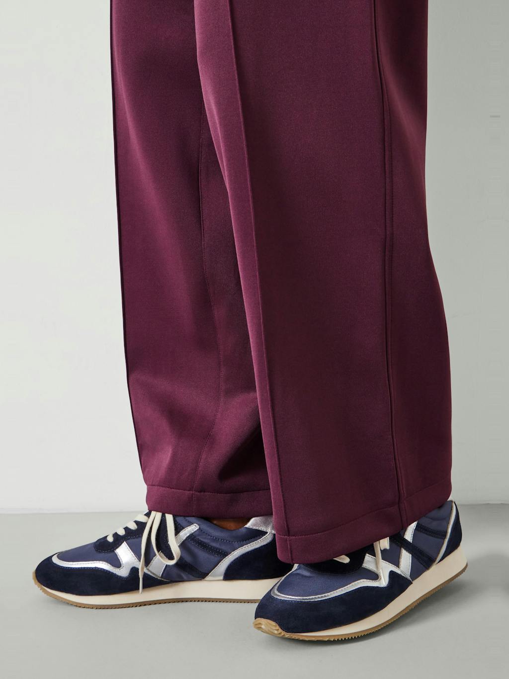 009409-2898-02 Rylee Retro Trainer