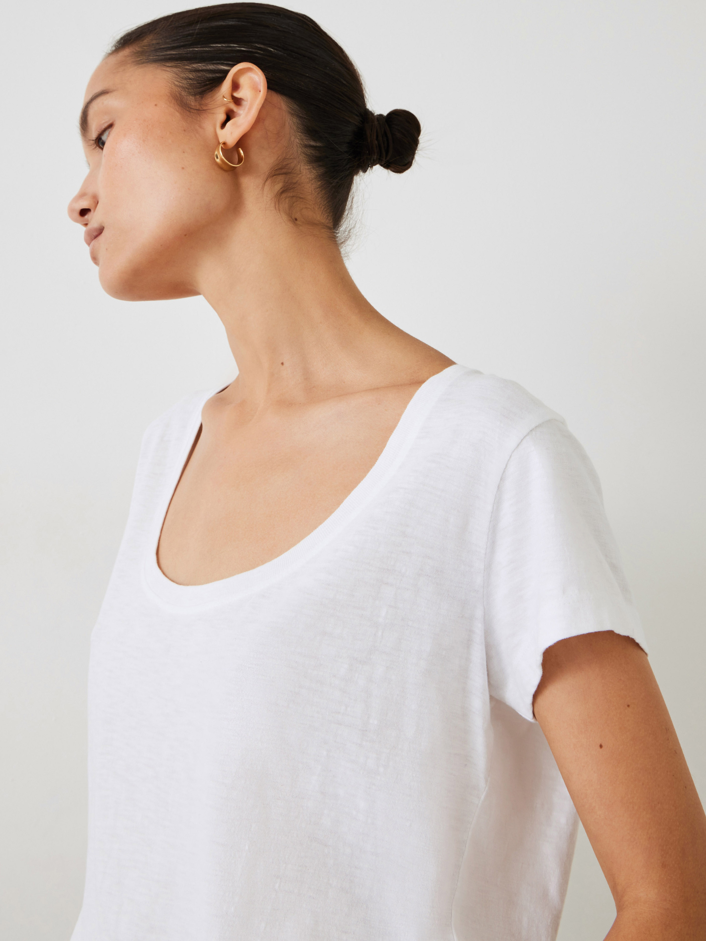 Hari Scoop Neck Cotton Slub T-Shirt