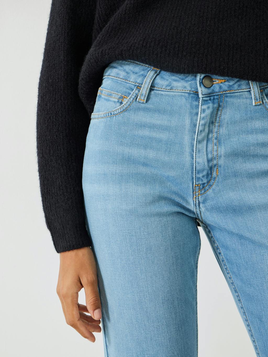 003098-2933-04 Agnes Jeans