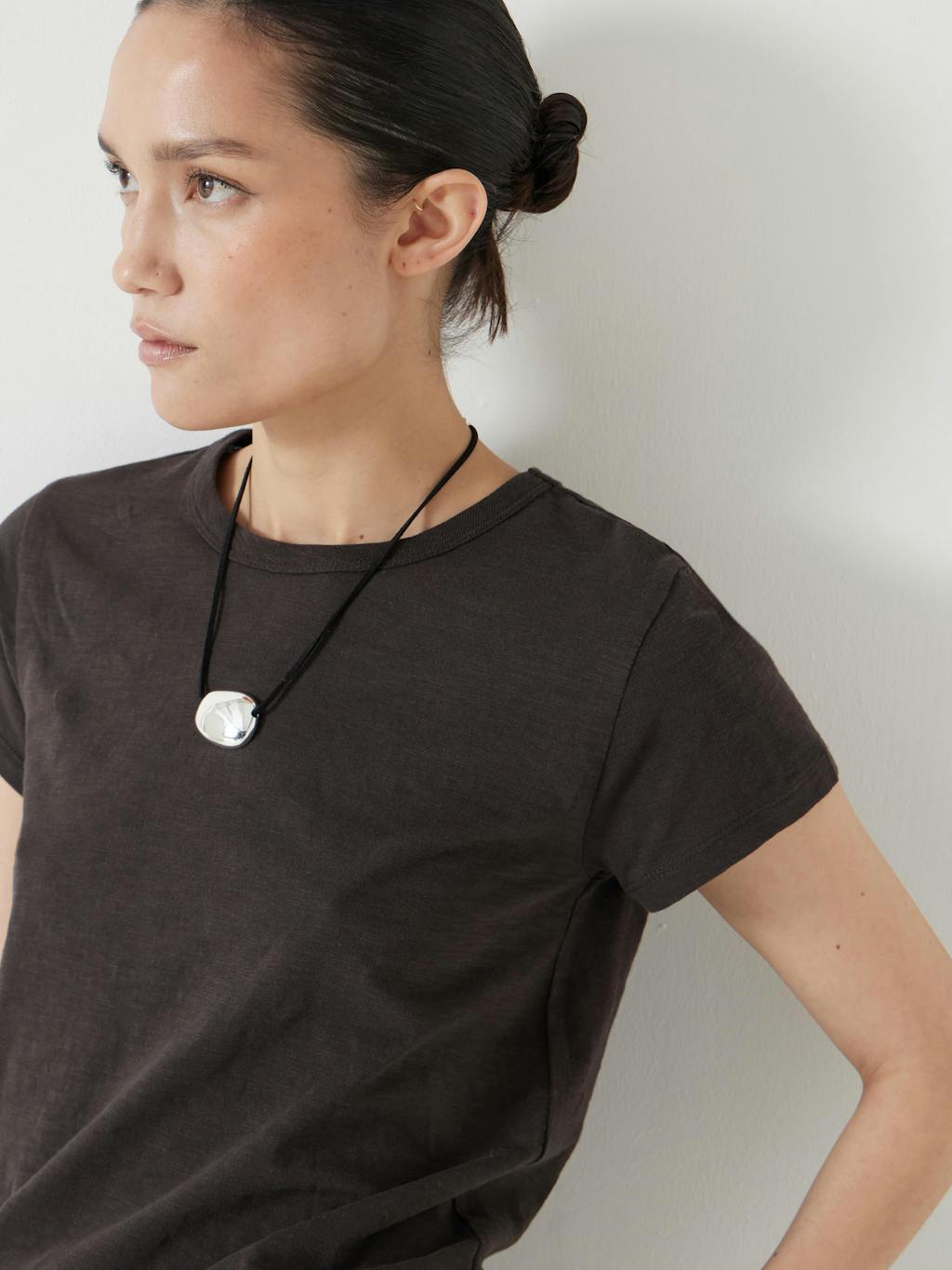 000749-0450-04 Slim Fit Slub Cotton Crew Neck T-Shirt