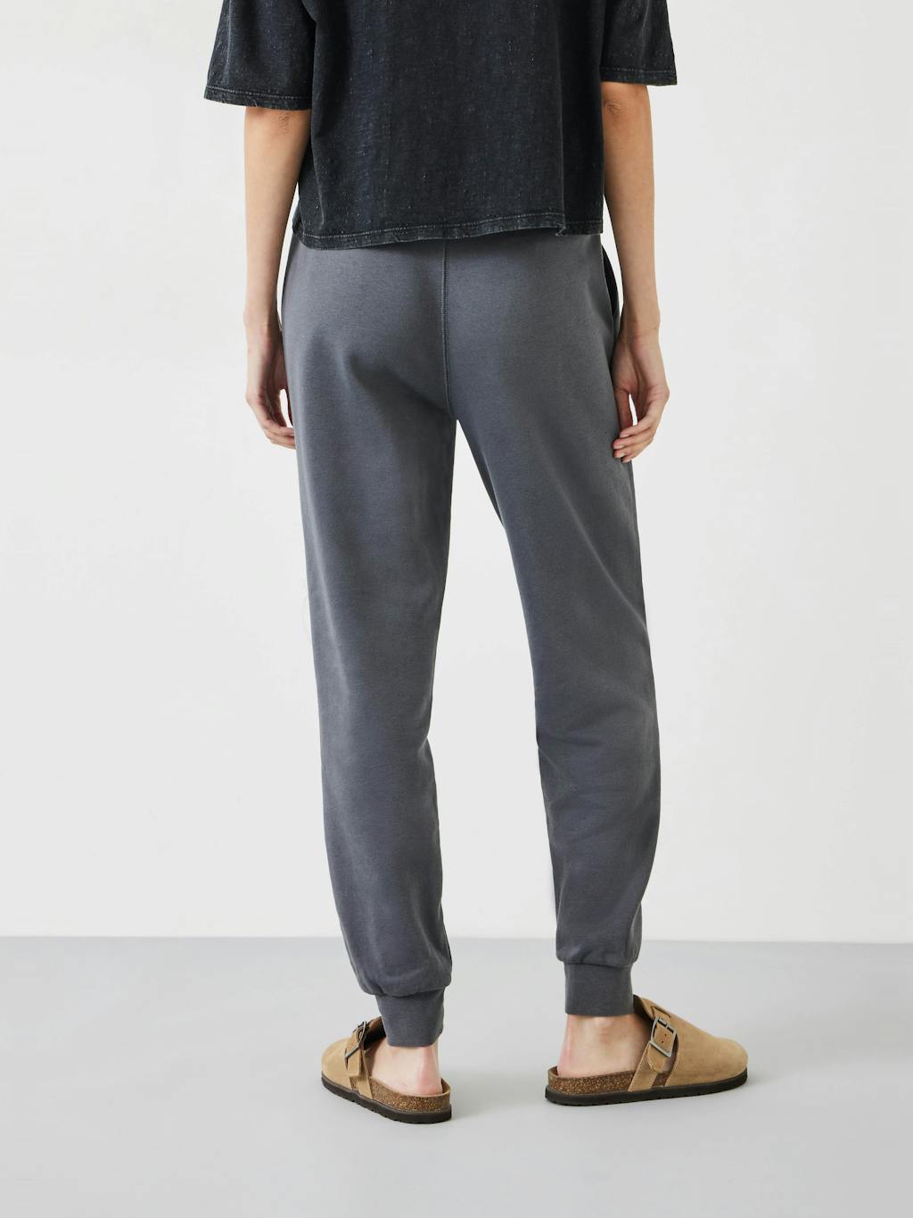 000766-1669-03 Theia Slim Joggers