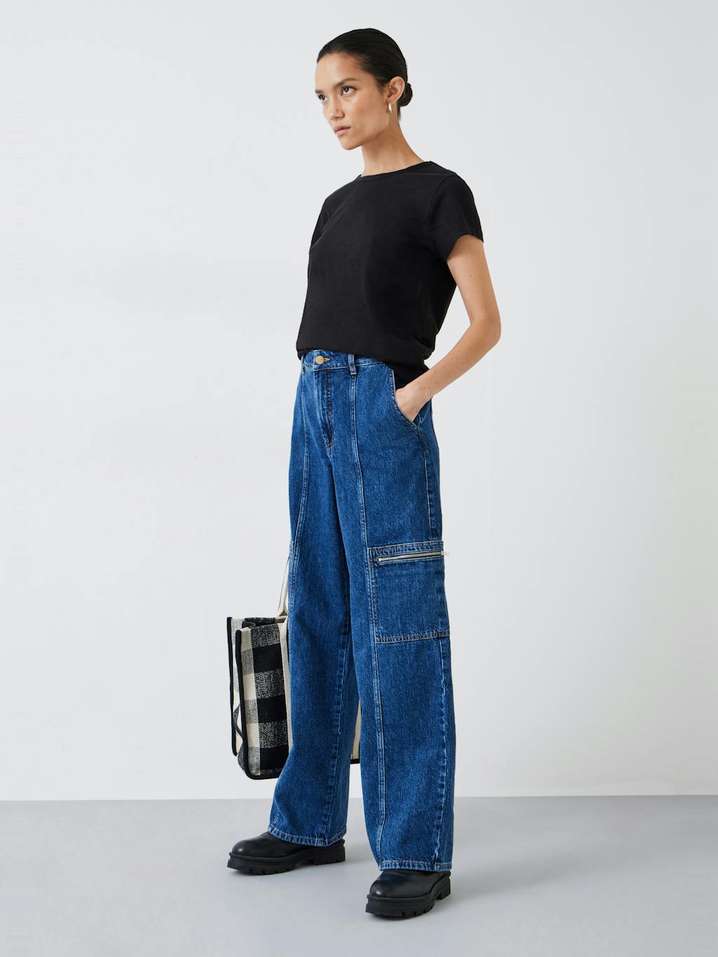 000749-2809-02 Slim Fit Slub Cotton Crew Neck T-Shirt