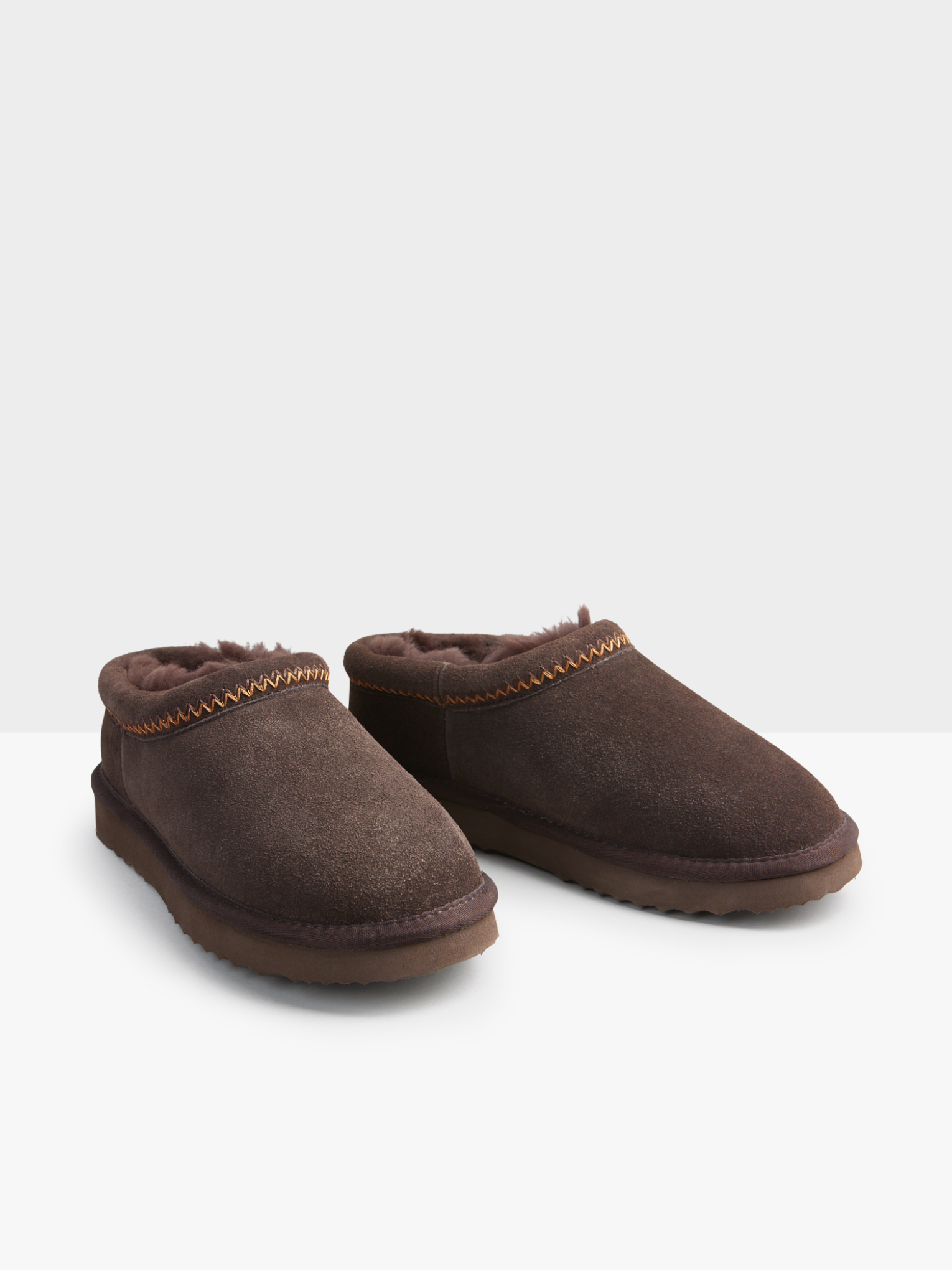 Sheepskin Padded Collar Snug Slippers