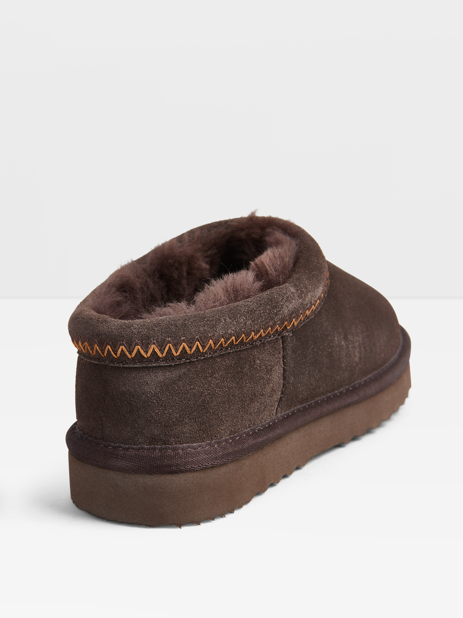 Sheepskin Padded Collar Snug Slippers
