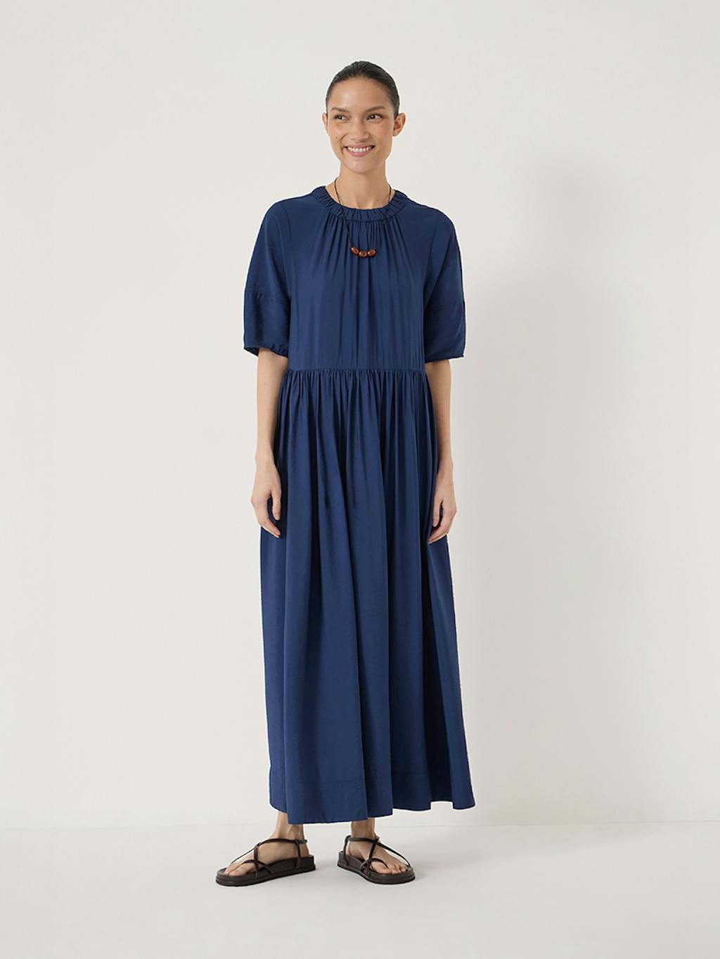 015259-3315-30 Winslow Air Flow Short Sleeve Maxi Dress