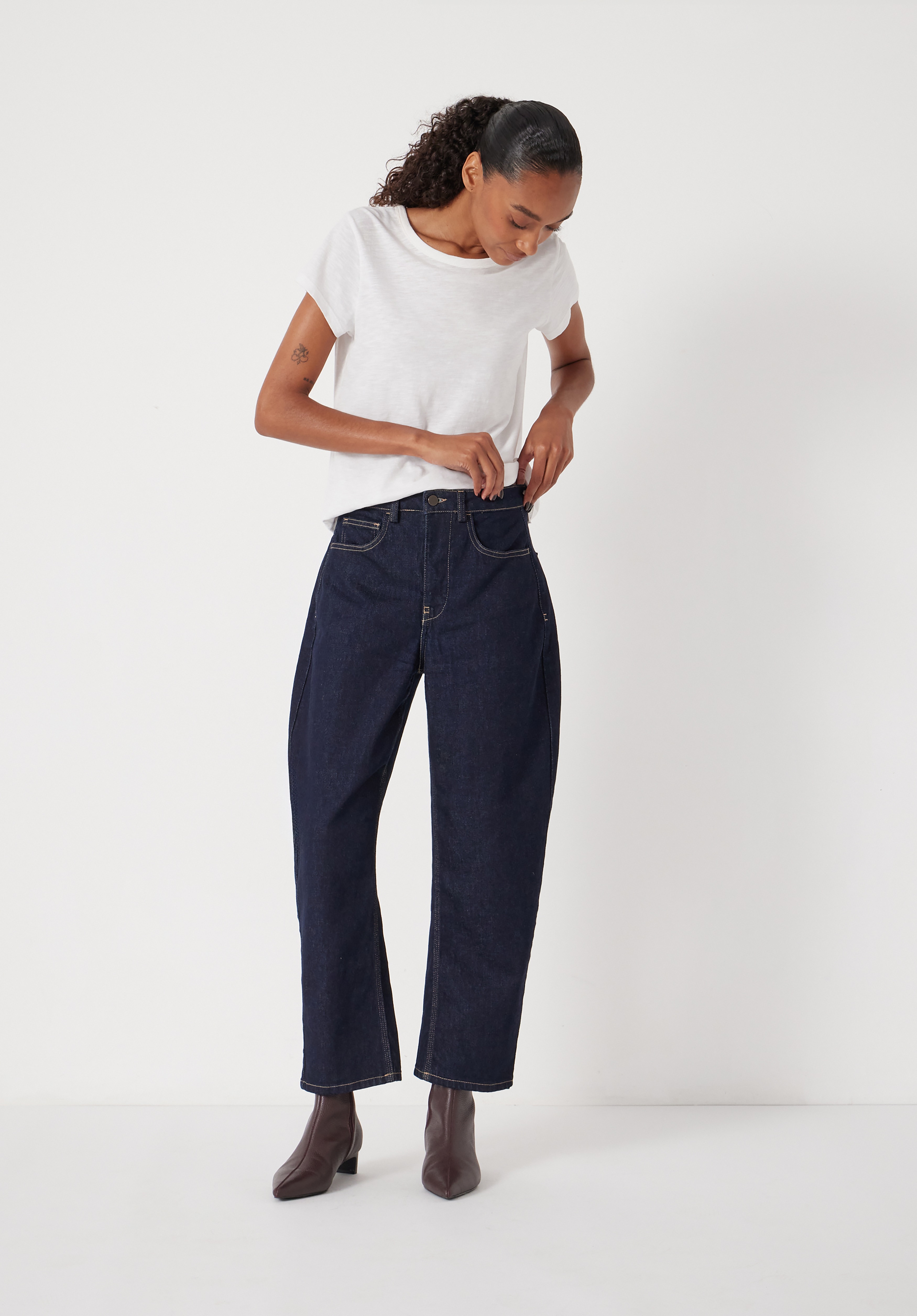 Cordelia Barrel Leg Jeans