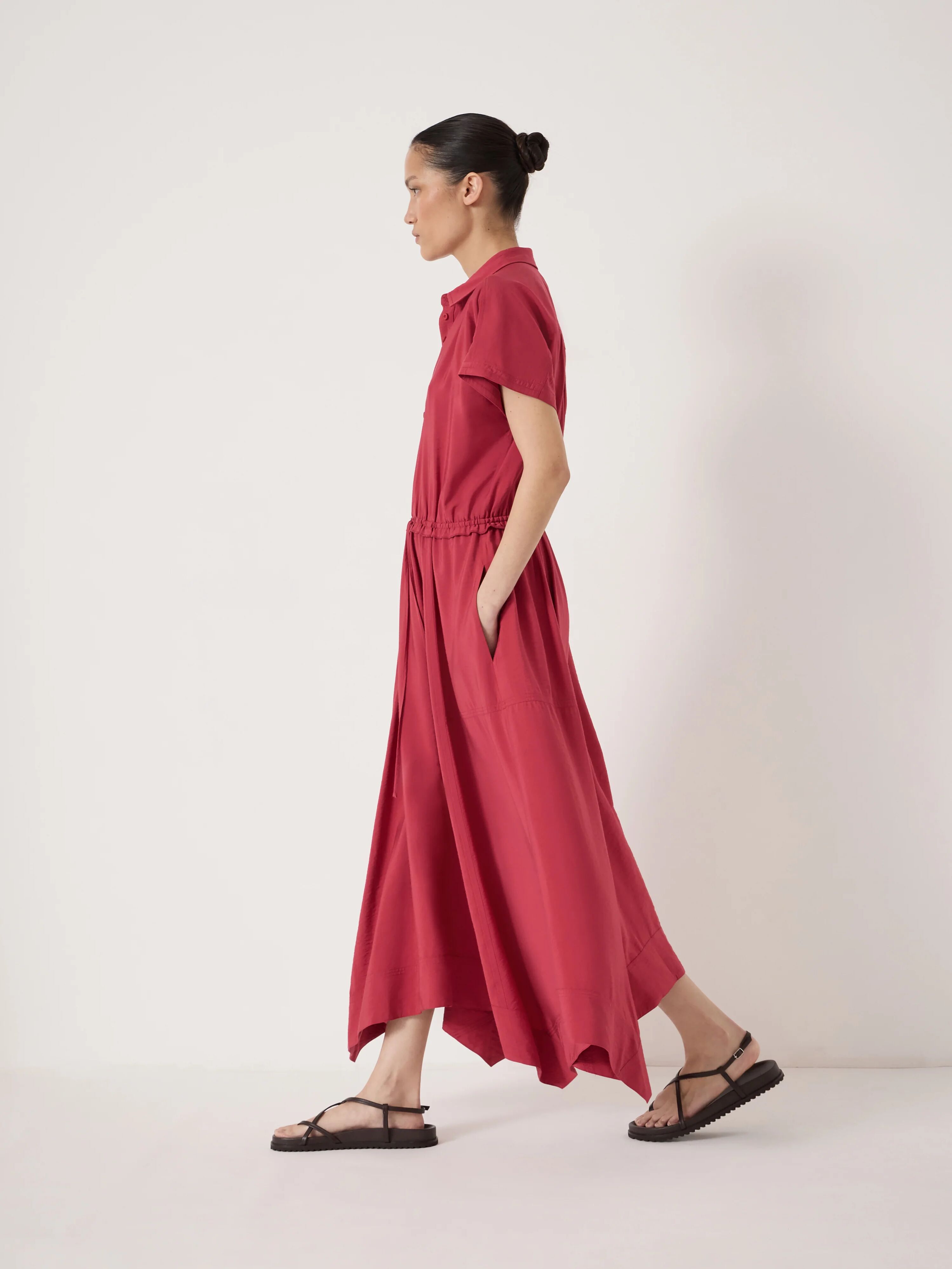 Lila Short Sleeve Hanky Hem Dress