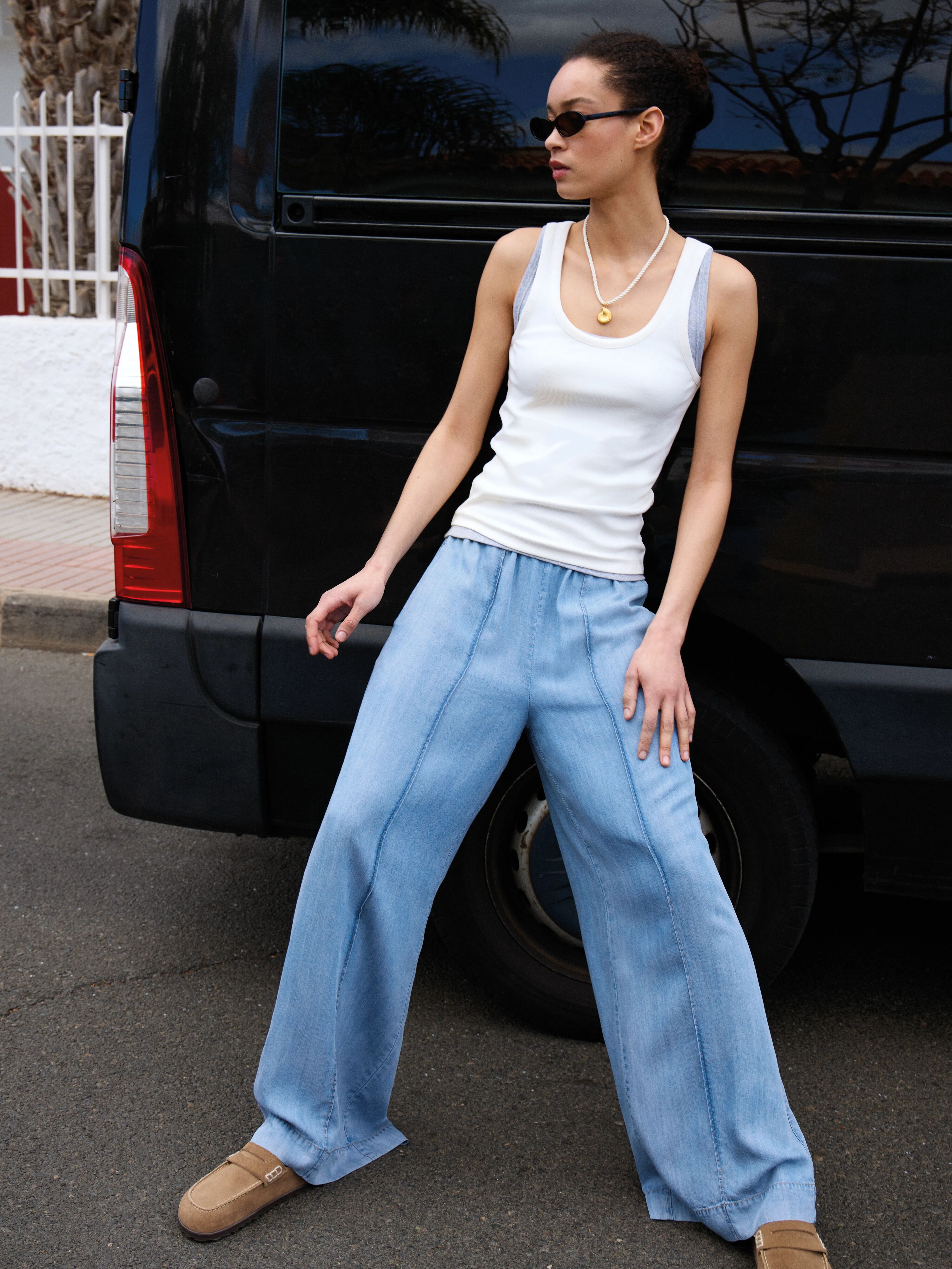 【新品 】SOORPLOOM Otto Trousers Chambray 3y Chambray Wide Leg Trousers | Washed Light Blue | hush