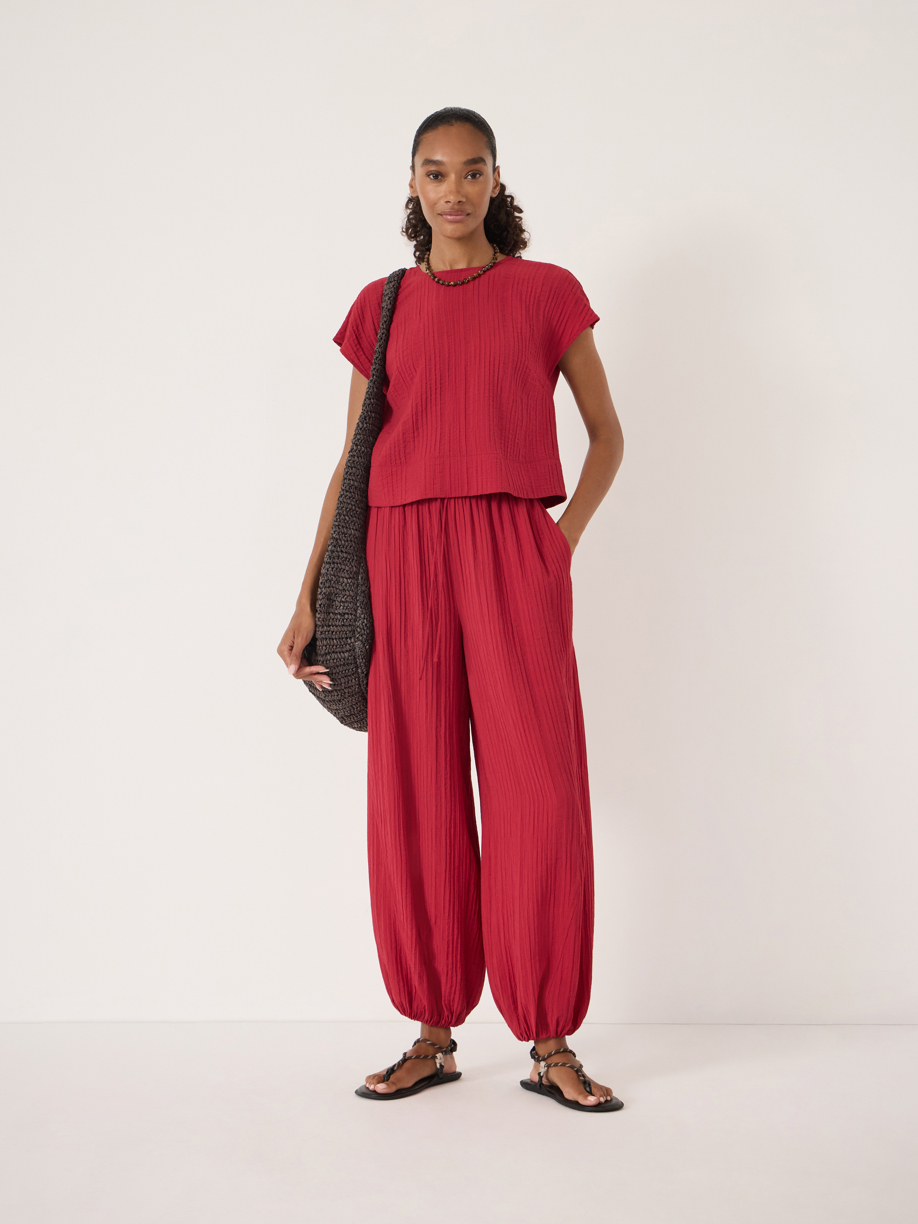 Rein Crinkle Textured Shell Top - Ruby Red | Hush