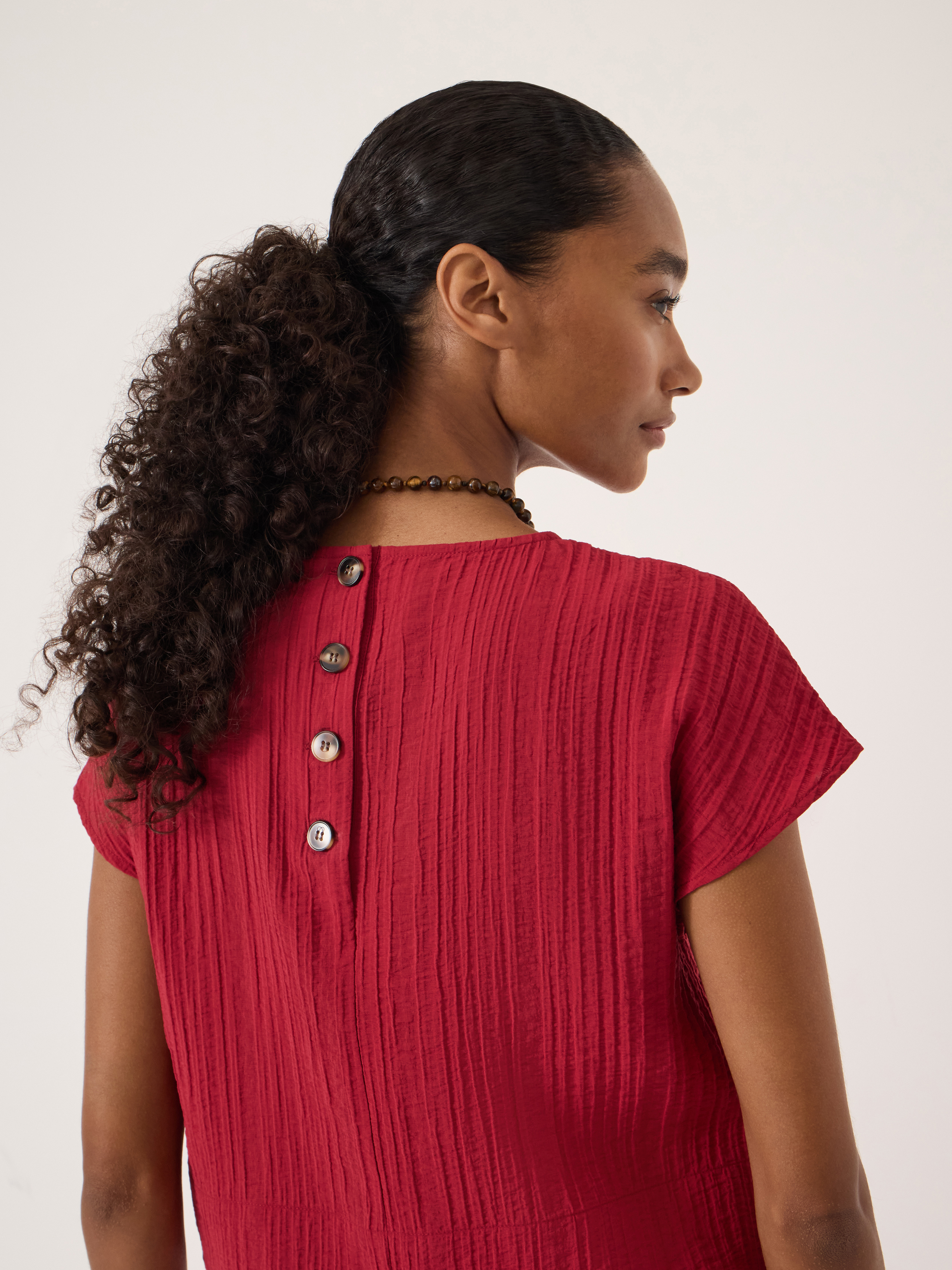 Rein Crinkle Textured Shell Top - Ruby Red | Hush