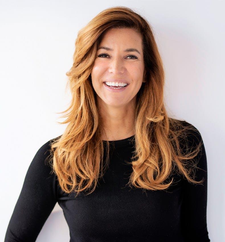 woman wearing a long sleeve black top