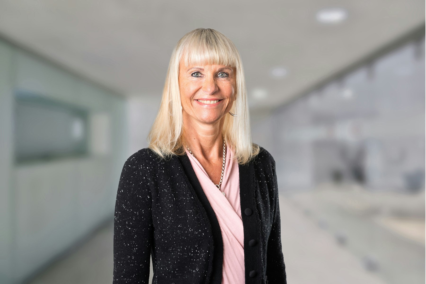 Portrait Sybille Sachs HWZ