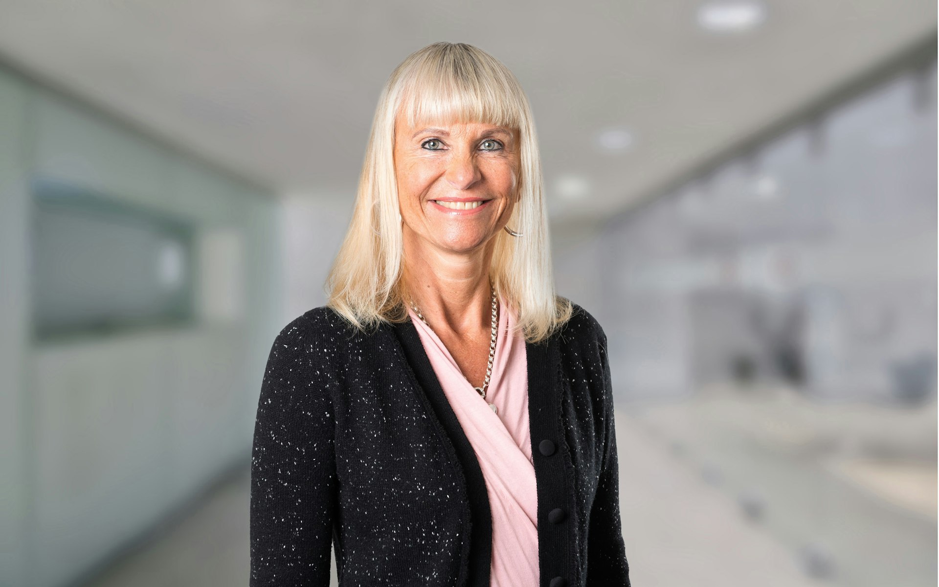 Portrait Sybille Sachs HWZ