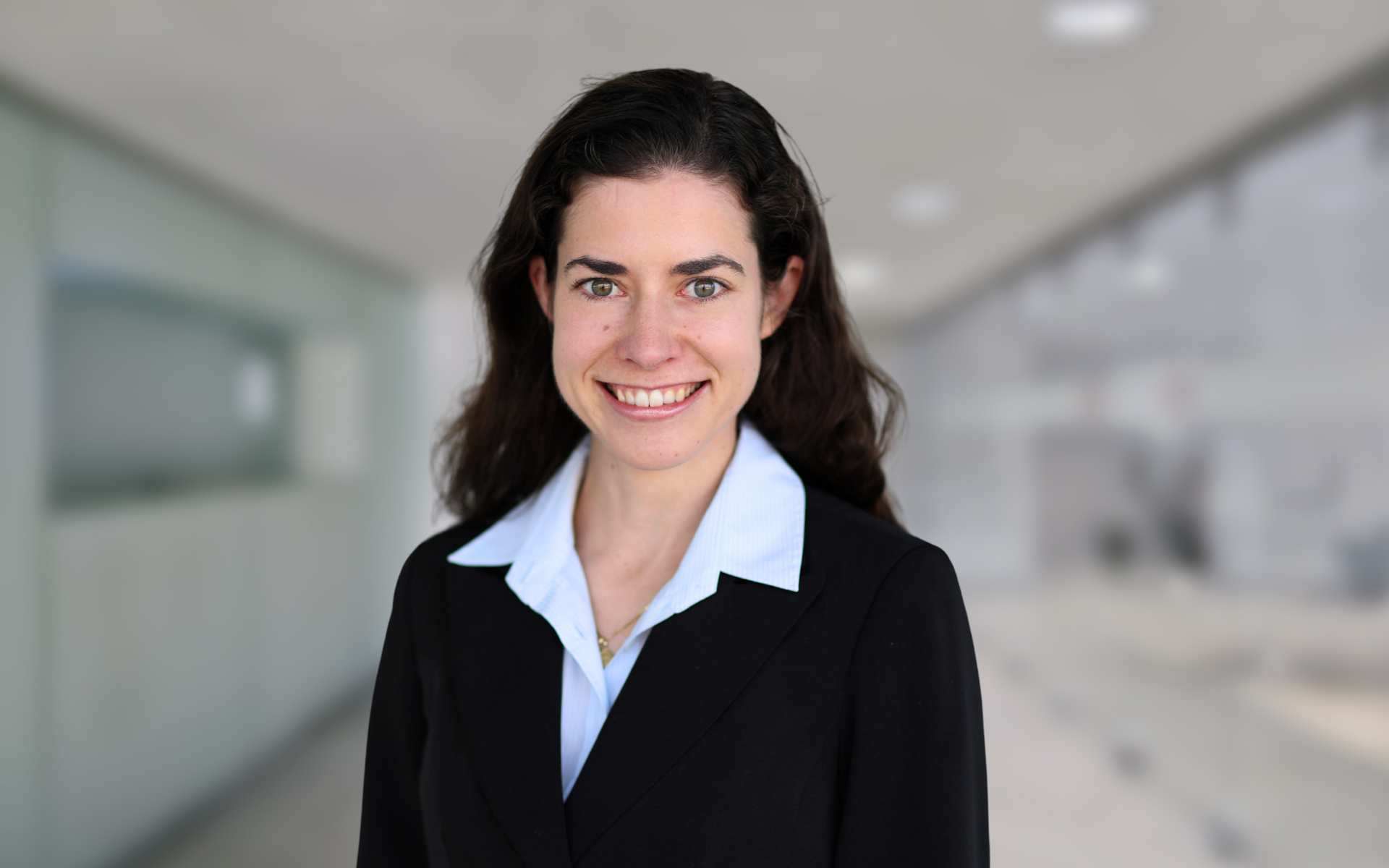 Portrait Adrienne Suvada Hwz