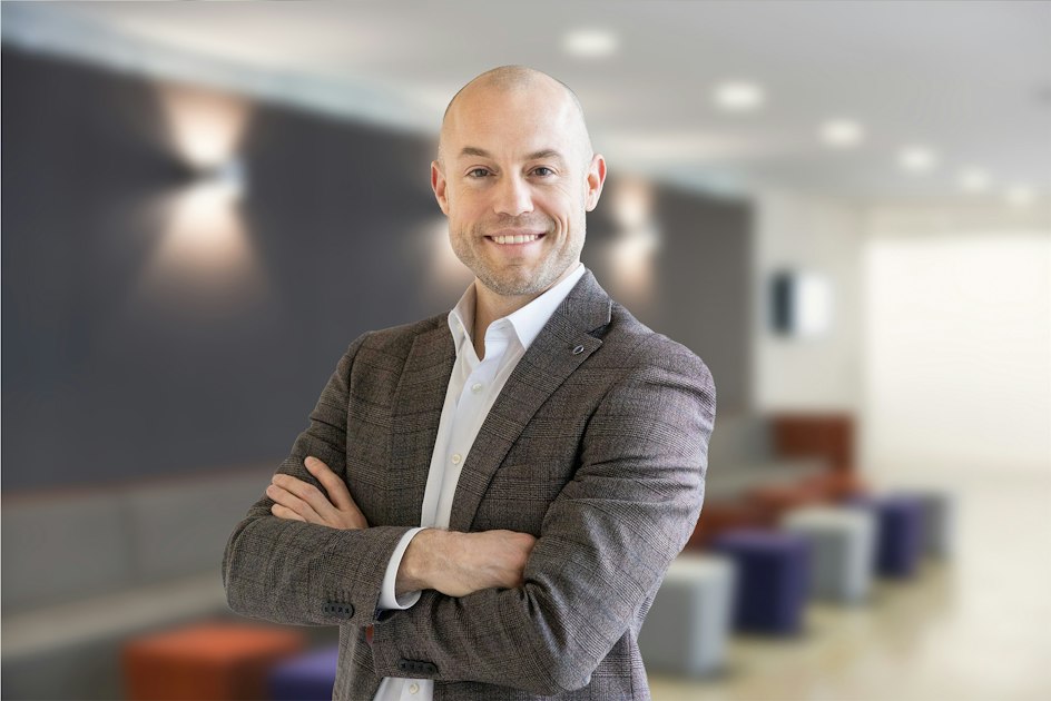 Dr. Linard Barth wird Leiter des Departements Entrepreneurship ...