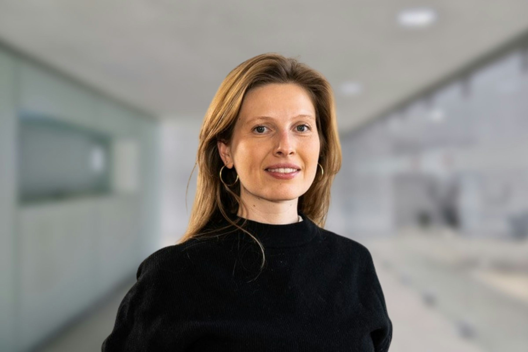 Portrait Karen Stock HWZ