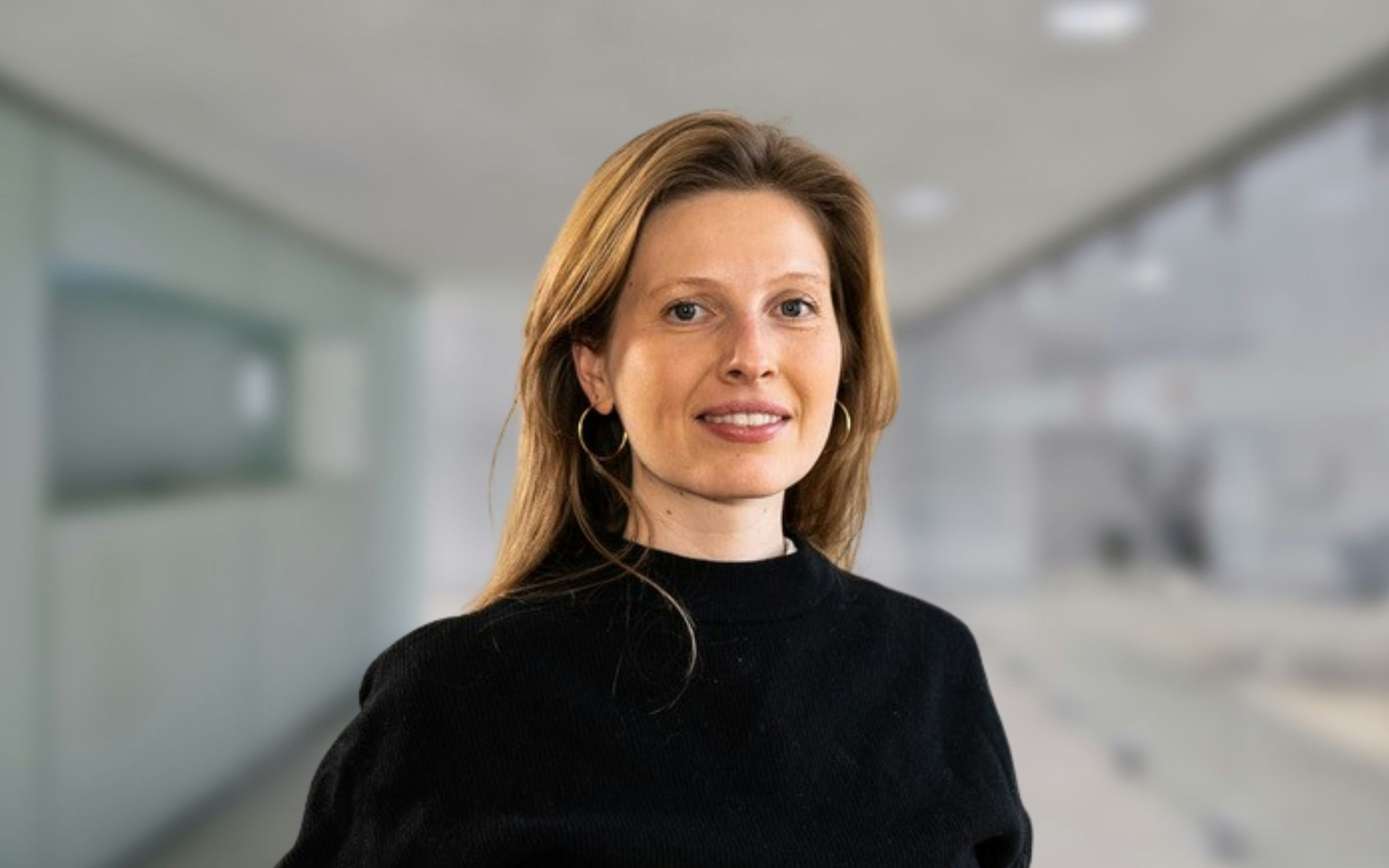 Portrait Karen Stock HWZ