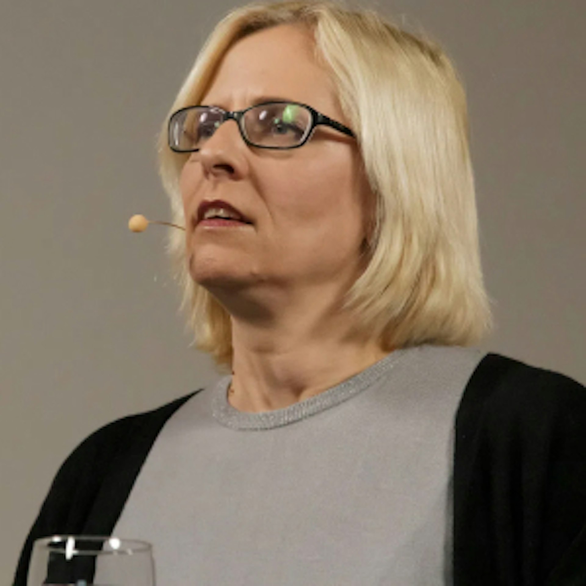 Portrait Claudia Kraaz HWZ Empowers