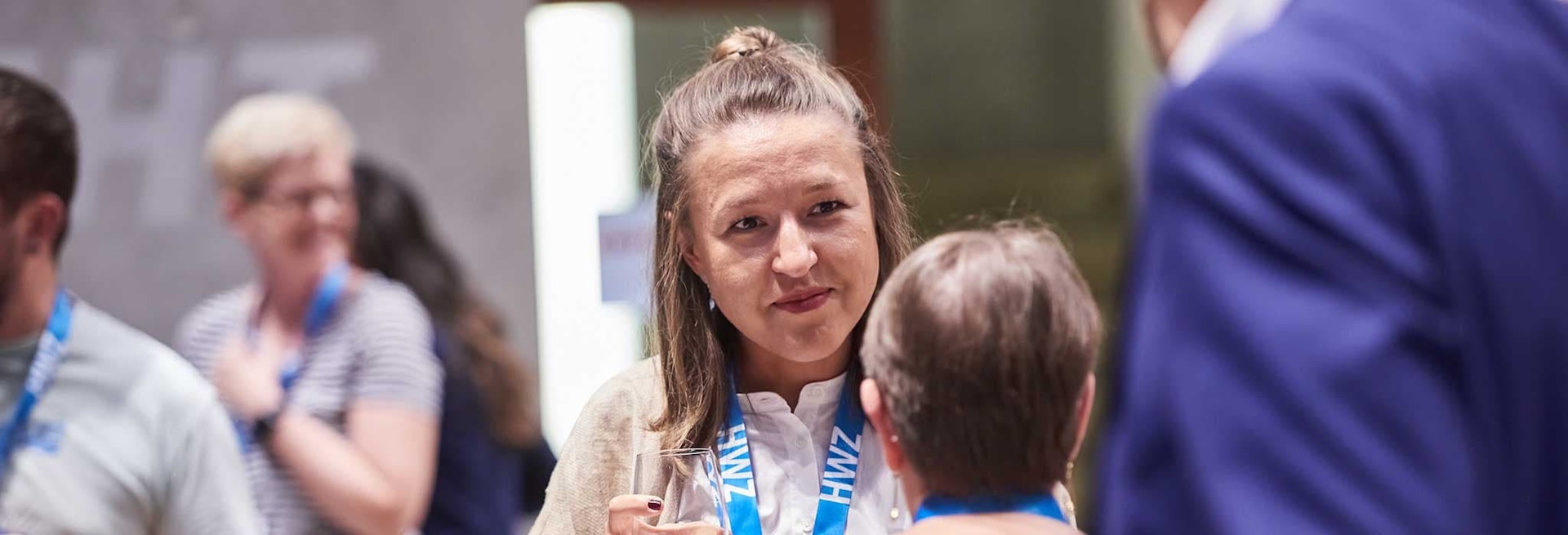 Titelbild Hwz Empowers Just Do It