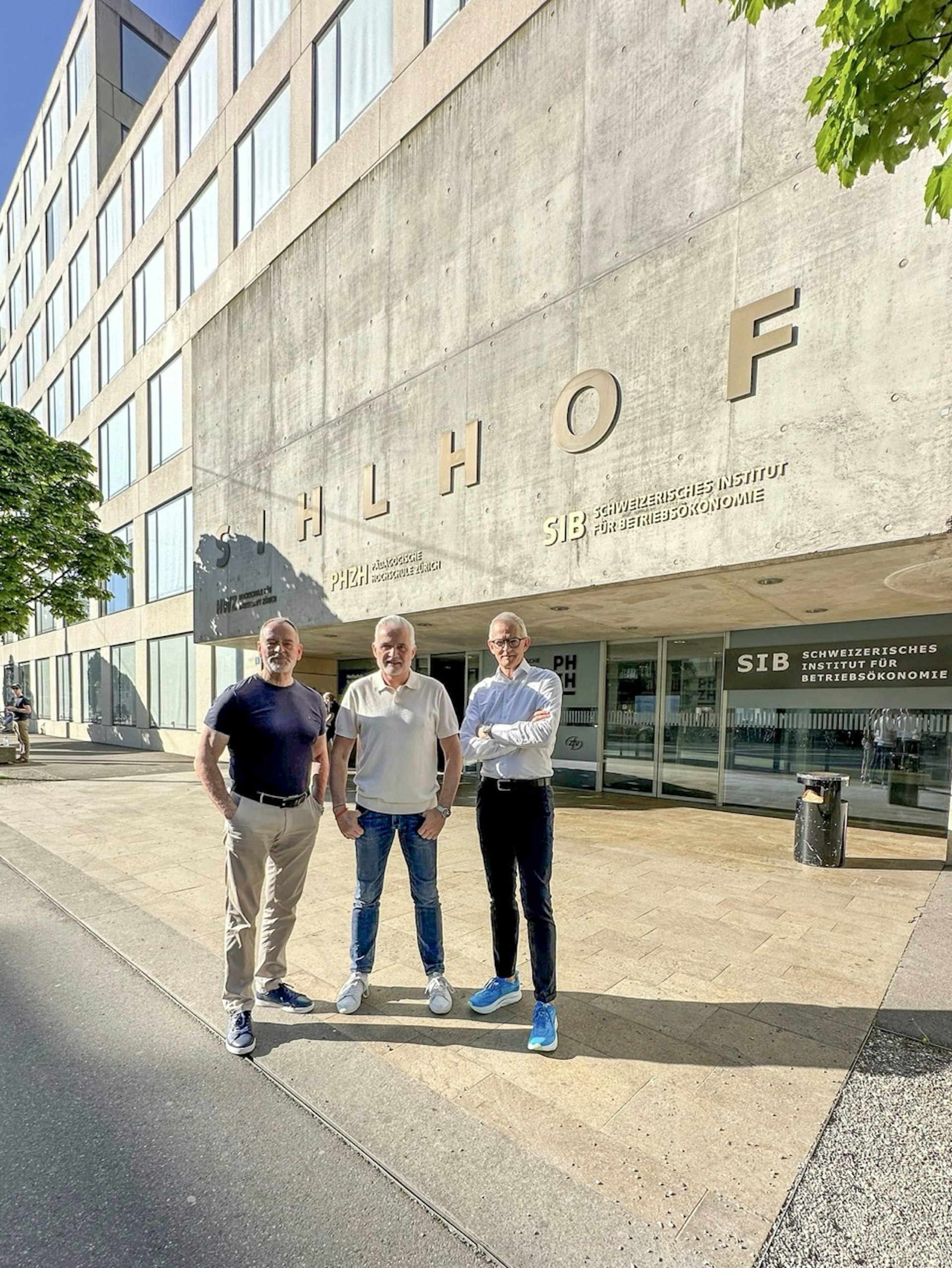 Stefan Eggenberger und Stefan Vogler zusammen mit Edi Estermann