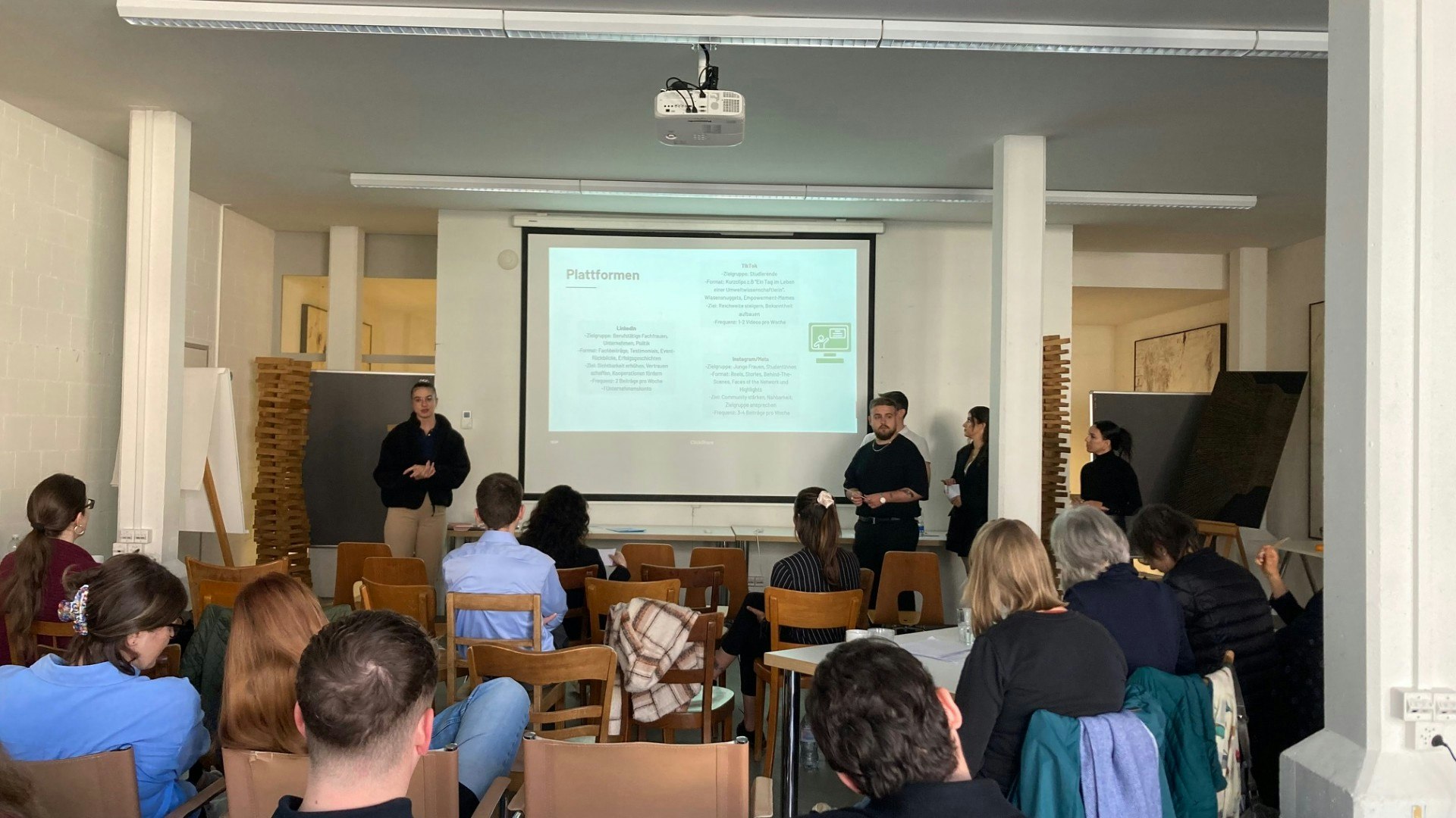 Pm Seminar 2025 Bbc F21 Präsentation Plattformen