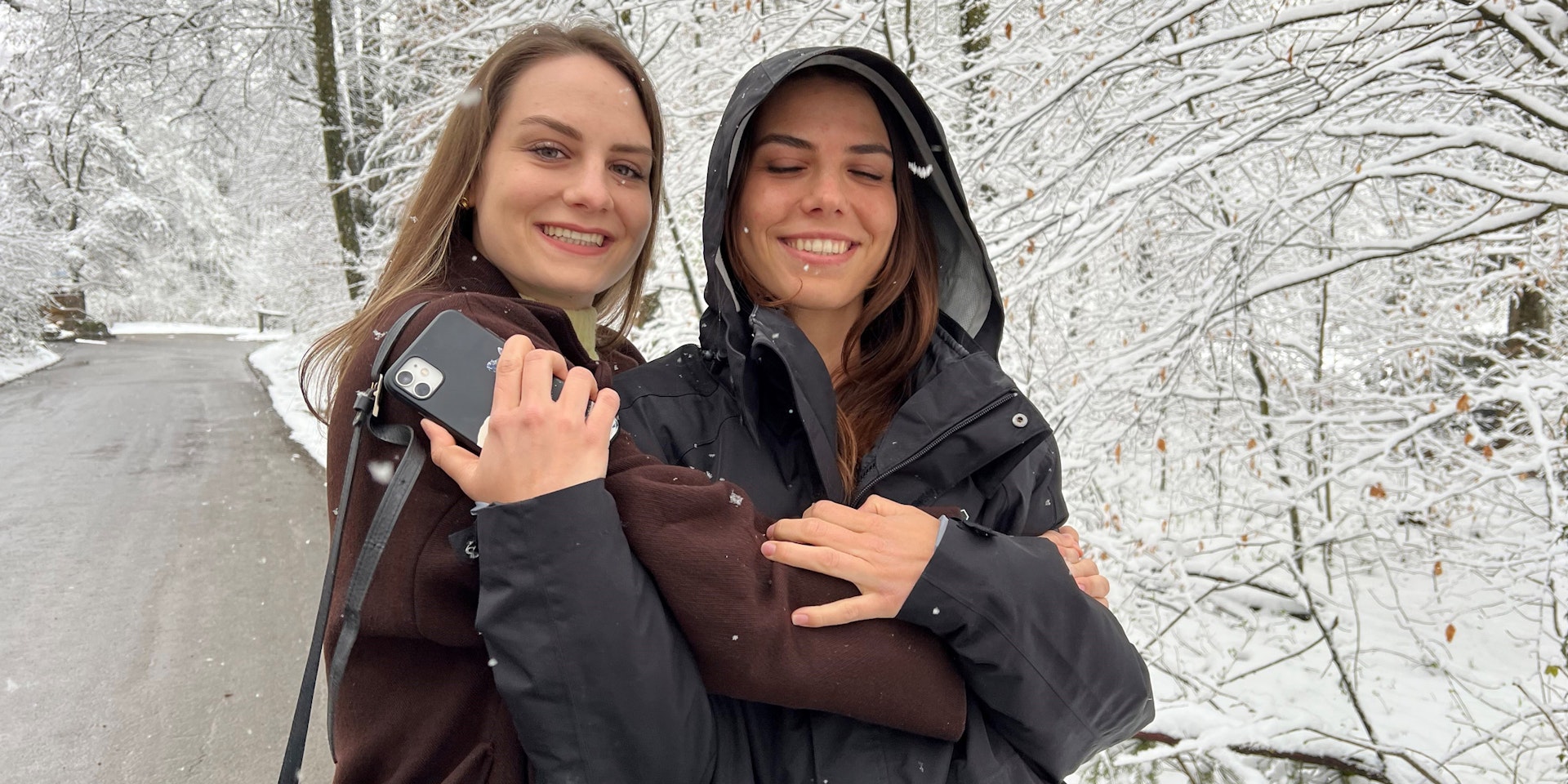 Sarah Und Stephanie Handschin Bild
