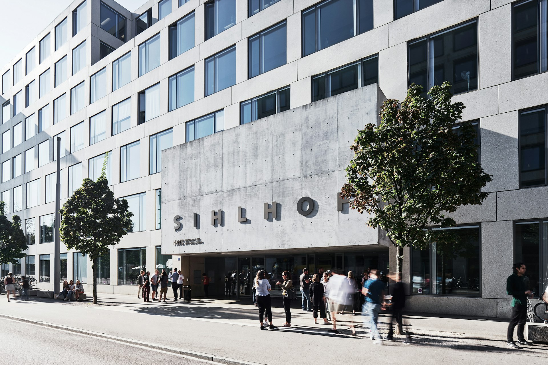 Hwz Sihlhof Eingang 1409x600