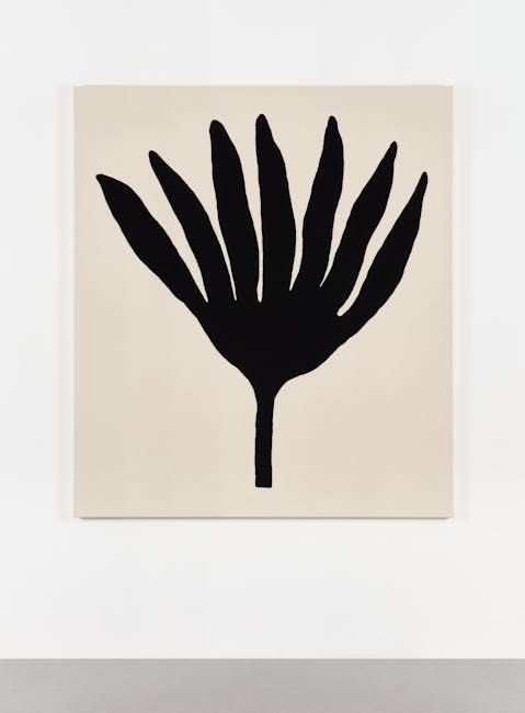 Adelaide Cioni - Black Flower