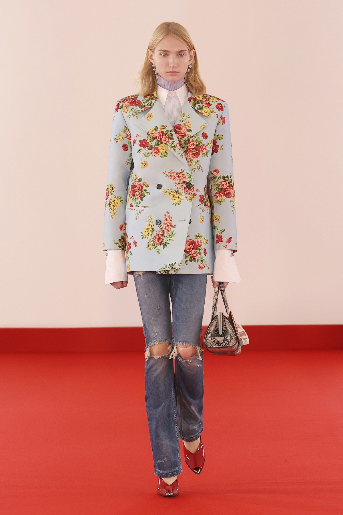 The Ultimate 2026 Denim Guide According To The Spring Summer Runways the-ultimate-2026-denim-guide-according-to-the-spring-summer-runways