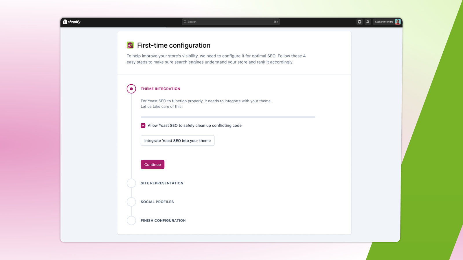 Screenshot: Yoast SEO onboarding screen showing Organization/Person schema setup