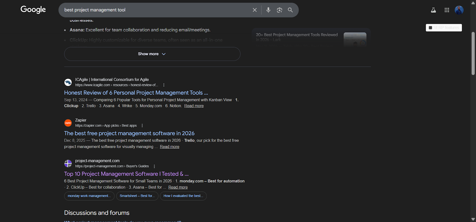 [Screenshot: SERP overview showing linking domains to each top-ranking page for a target keyword]