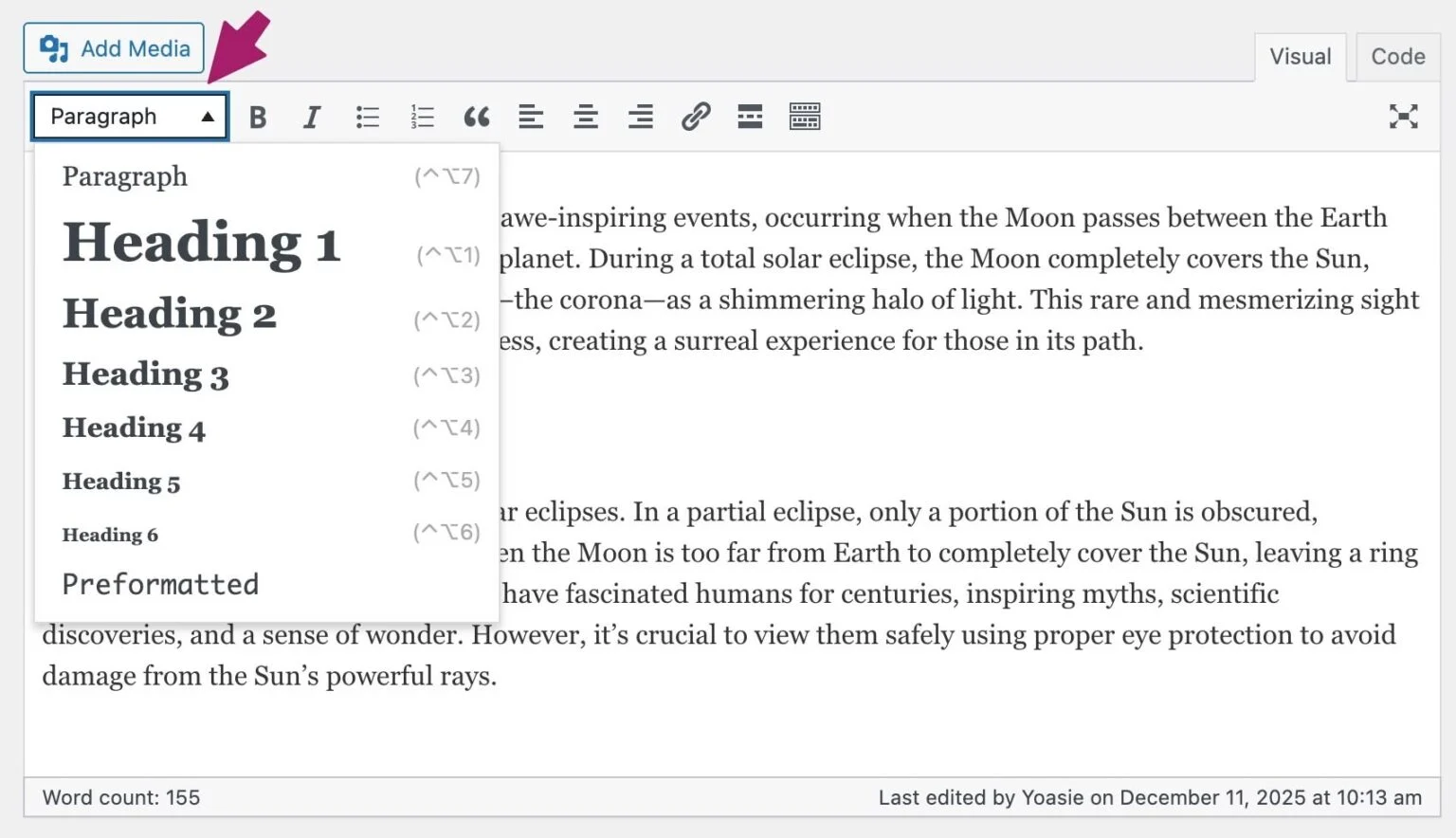 [Screenshot: Browser showing the heading structure of a top-ranking article for a target keyword]