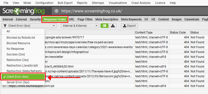 Screaming Frog crawl showing the Internal Links tab with 404 errors and redirect chains flagged in the issues panel