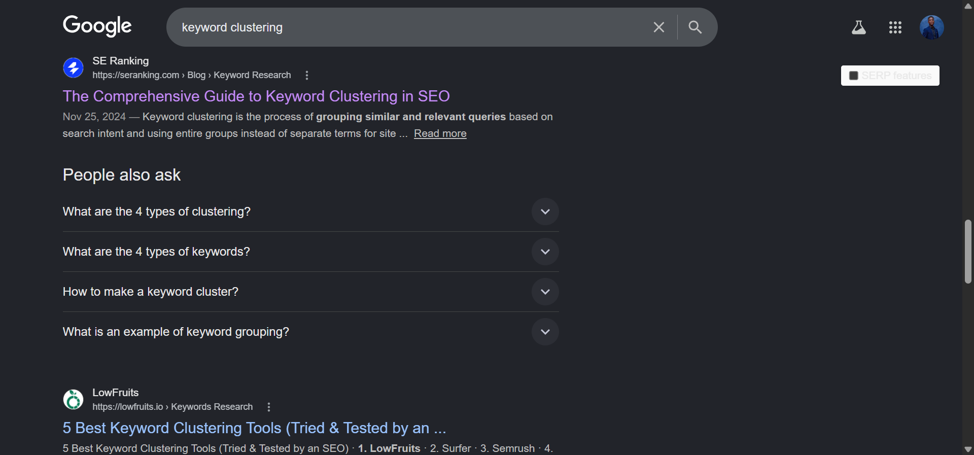 Google “People Also Ask” expanded box for “keyword clustering” showing four related questions