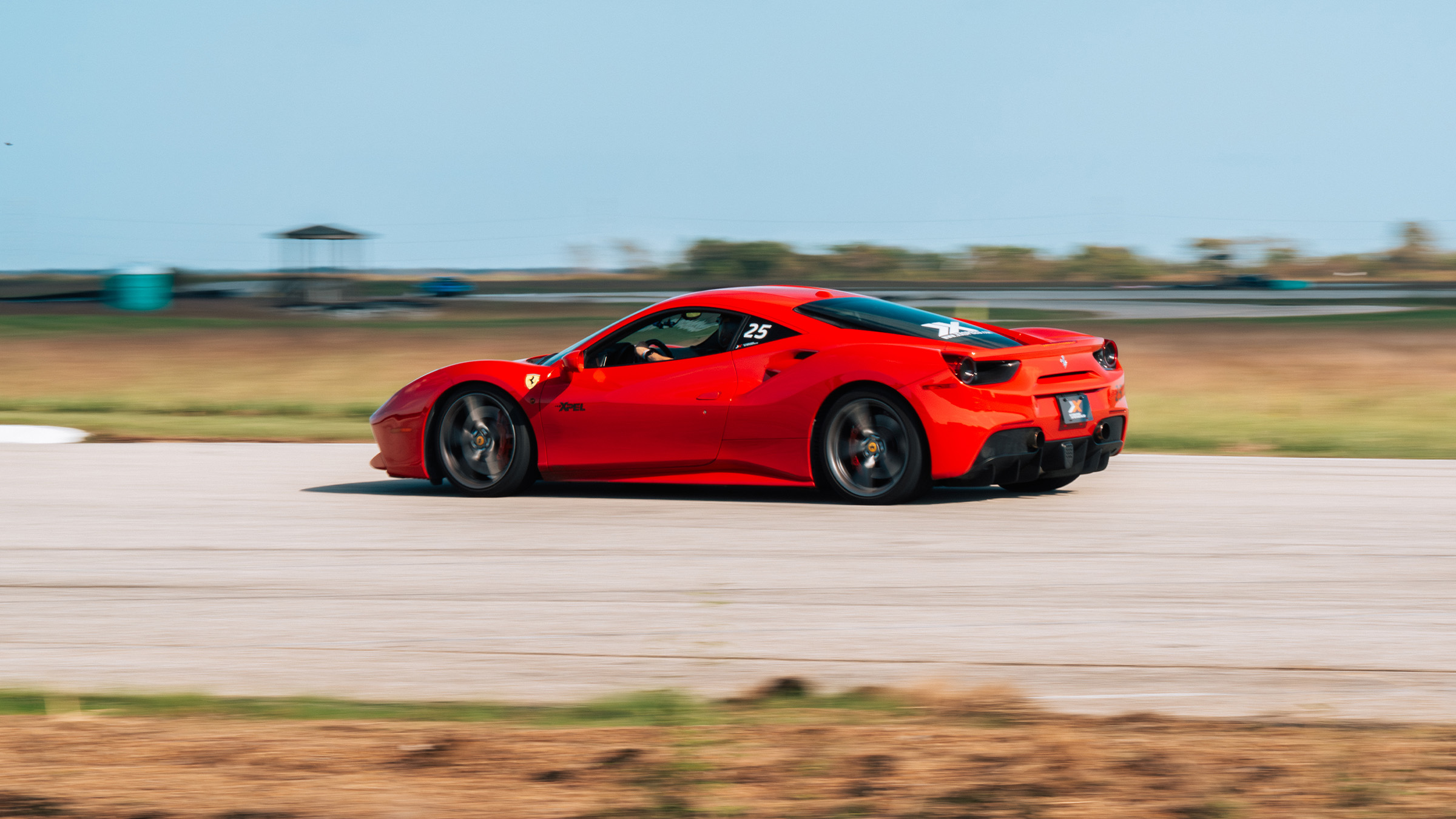   エクスペディション Drive a Ferrari 488 GTB - Exotic Supercars