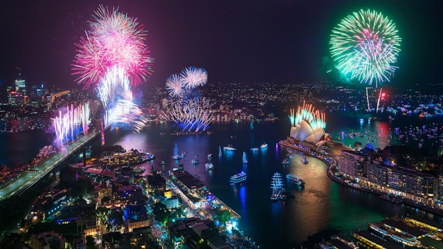 Wide angle photo of fireworks over the Sydney harbour
