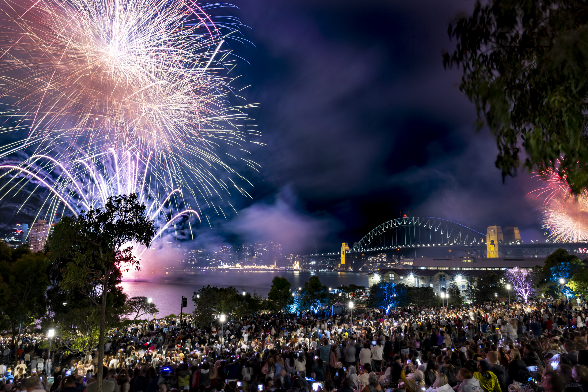 Fireworks NYE2023 Barangaroo Credit CassandraHannagan-40