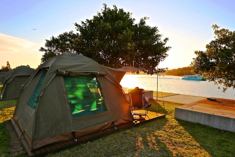waterfront-campground-sunrise-cockatoo-island-sydney-harbour 1920x1080