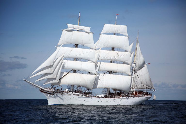 Statsraad Lehmkuhl til Reykjavíkur í maí
