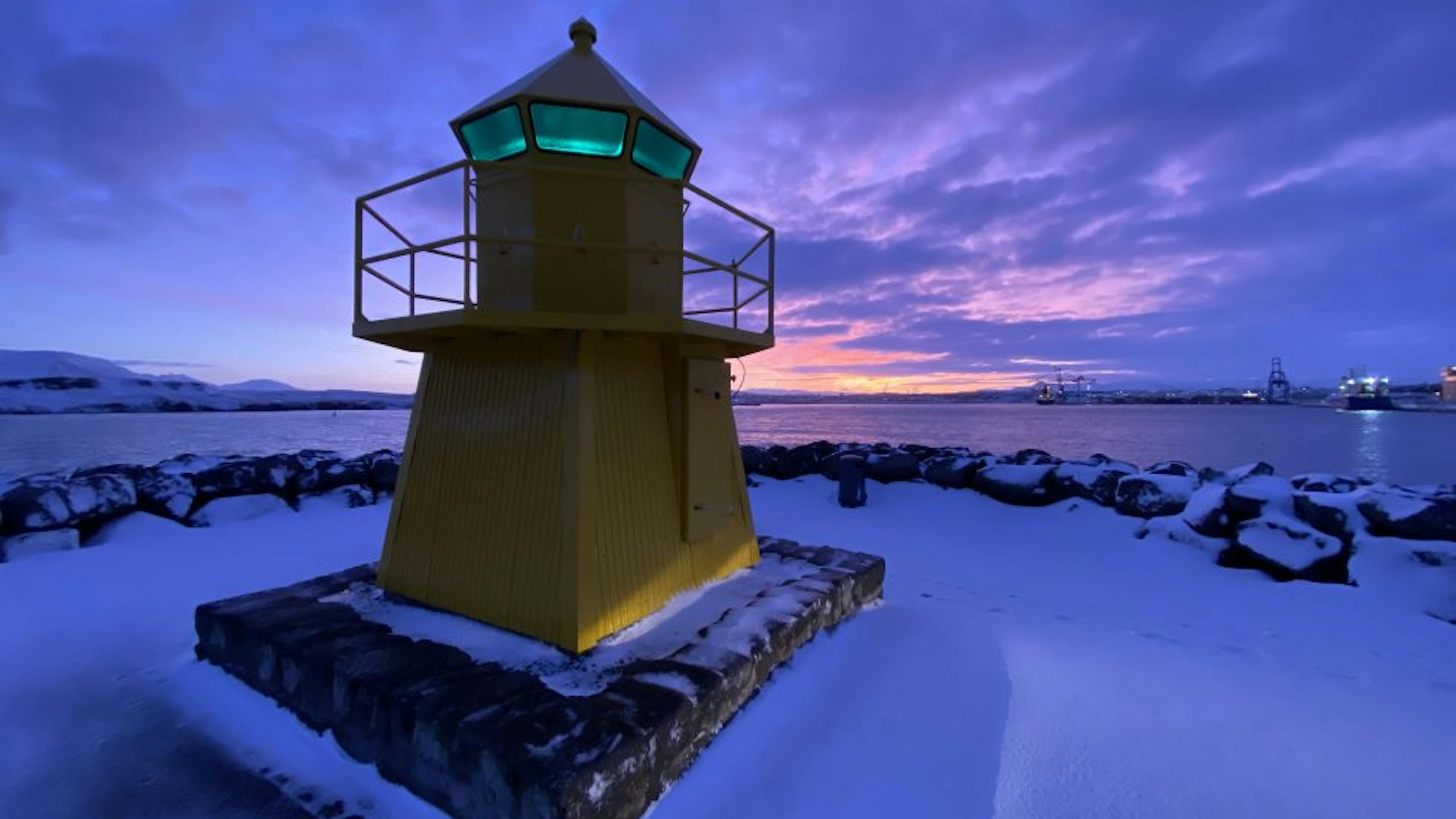 Hátíðarkveðja úr höfnum okkar í Reykjavík, Borgarnesi á Akranesi og Grundartanga
