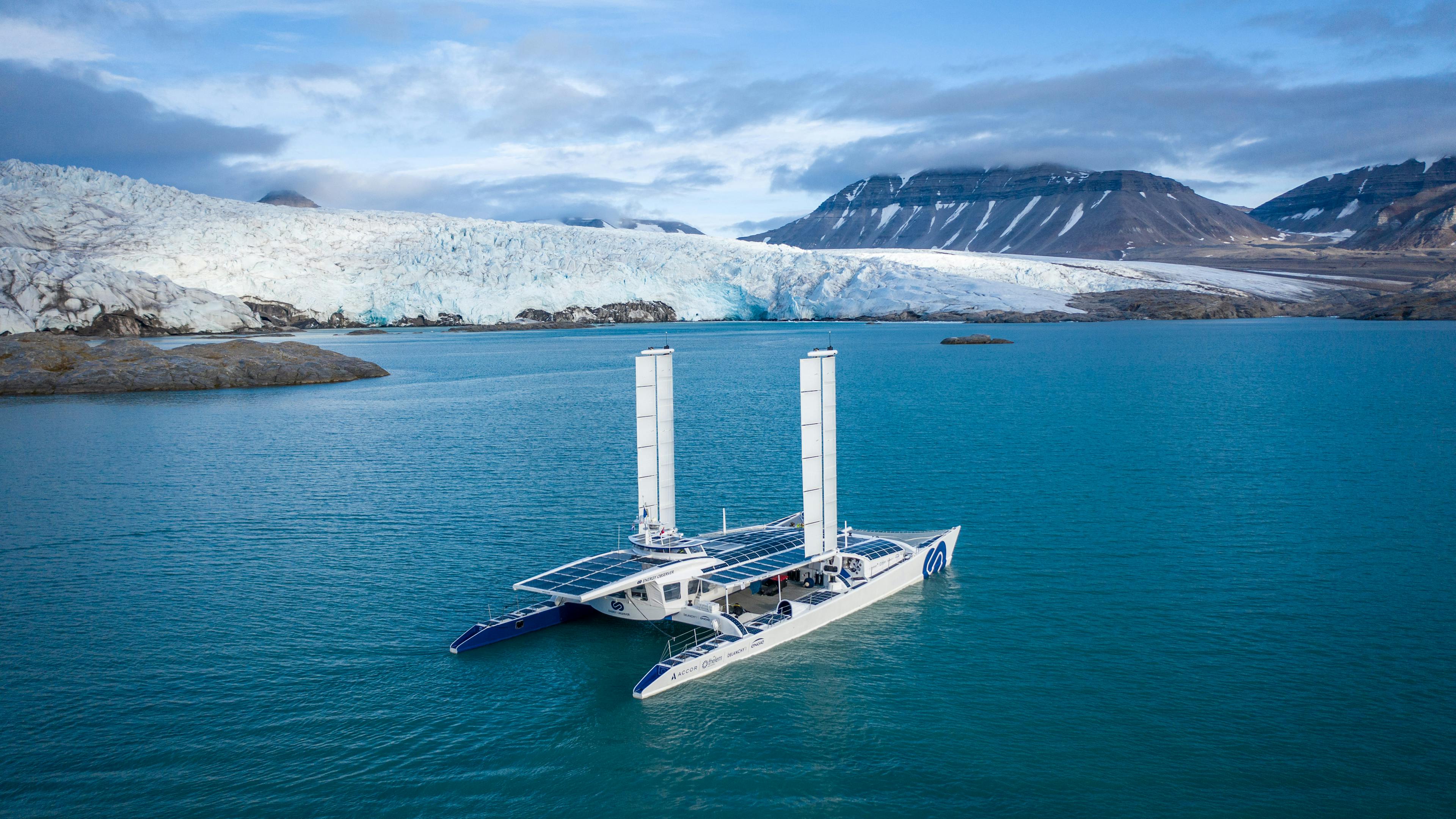 Energy Observer 1 til sýnis í Gömlu höfninni í Reykjavík