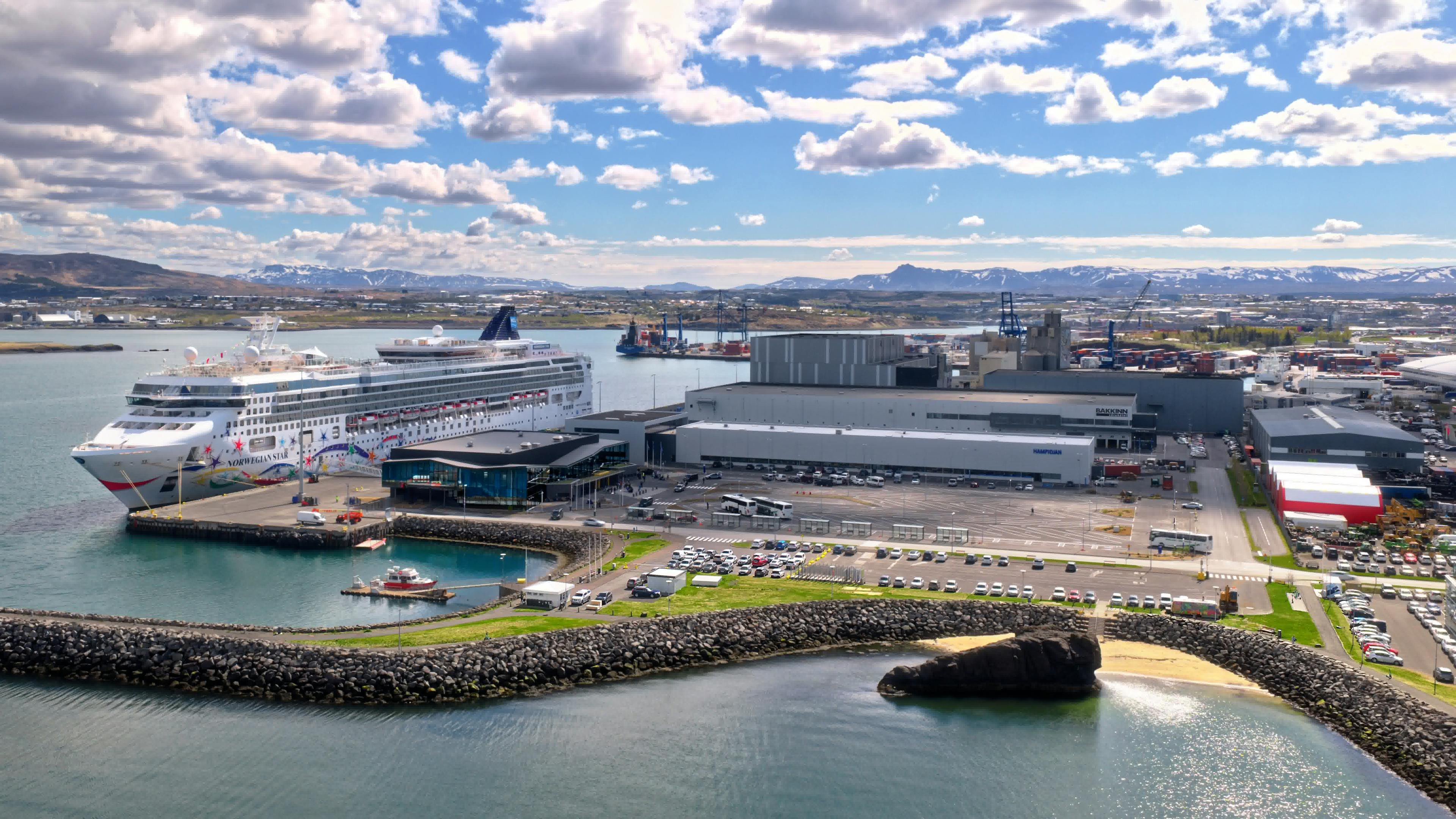 Nýtt Hafnarhús Faxaflóhafna mun rísa við við Viðeyjarsund í Sundahöfn við hlið farþegamiðstöðvarinnar Varar.