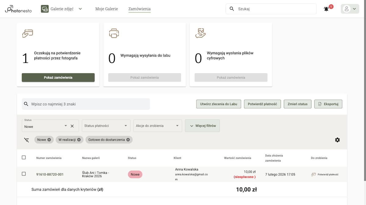 Lista zamówień w panelu fotografa z kafelkami statusów i tabelą zamówień