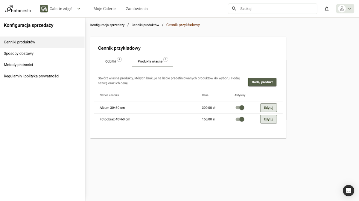Zakładka Produkty własne z listą dodatkowych produktów: albumy, fotoobrazy