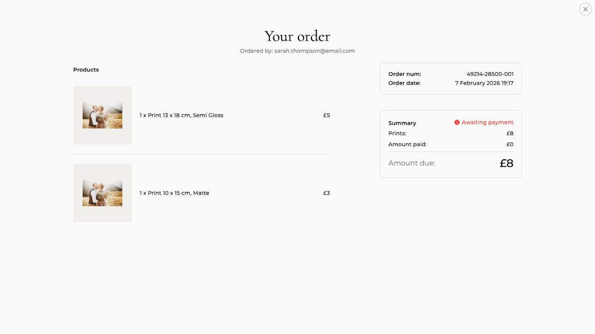 Client order page: order number, products with thumbnails, Awaiting payment status