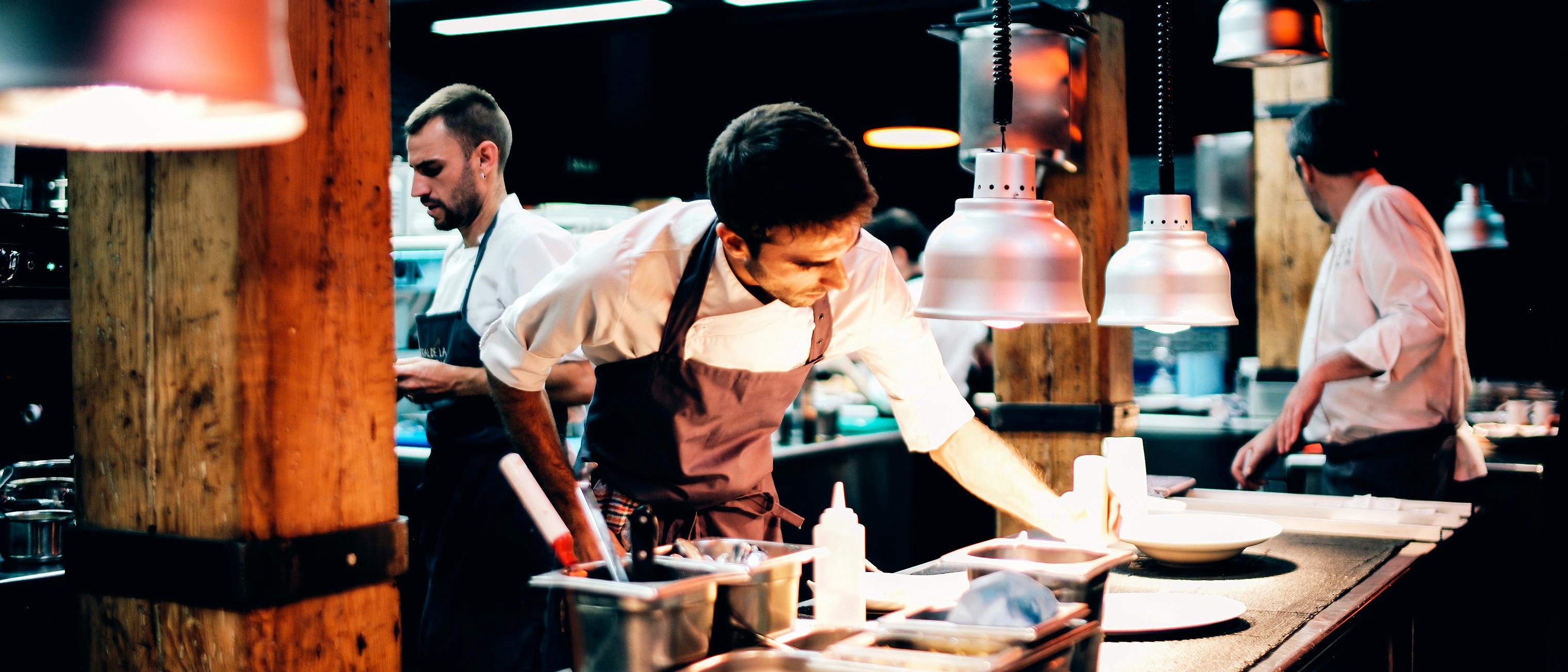 How-To-Choose-Virtual-Brand-Deliverect-Staff